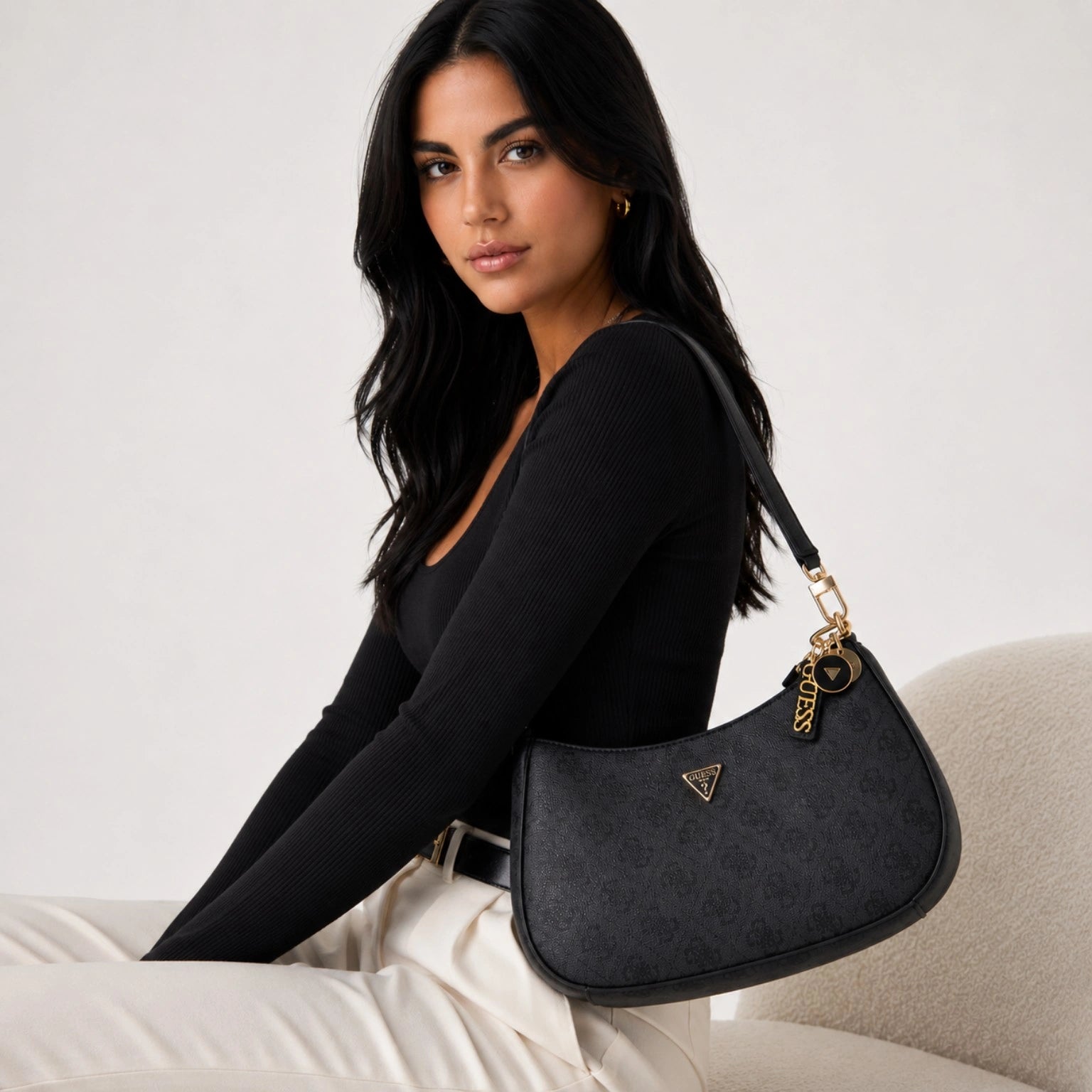 Noelle Saffiano Shoulder Bag - 4G